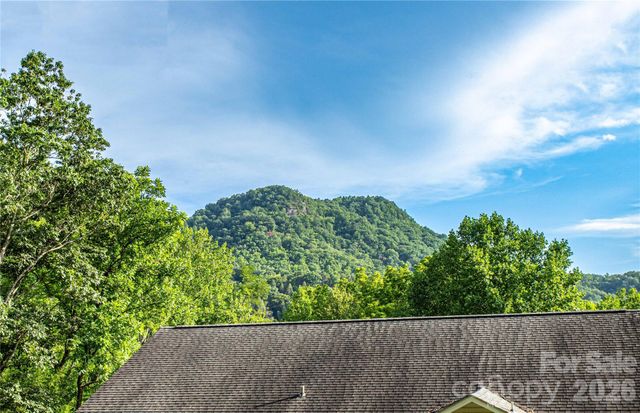 150 Freeman Knolls Drive 6, Hendersonville, NC 28792