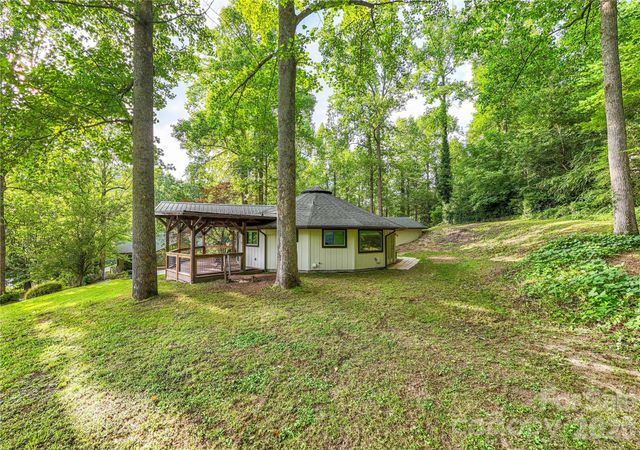 150 Freeman Knolls Drive 6, Hendersonville, NC 28792