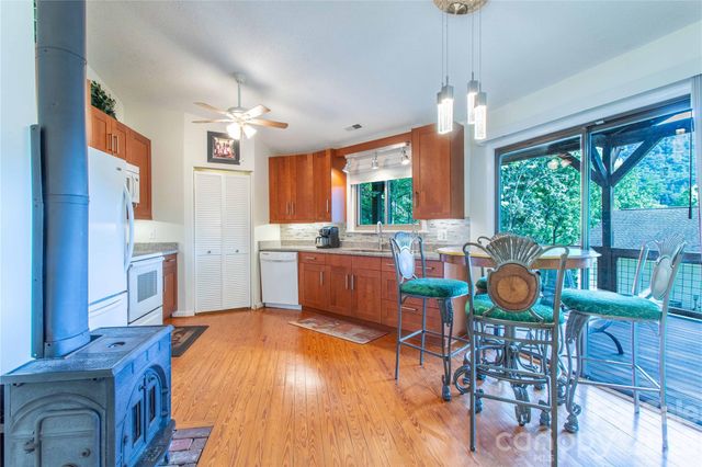 150 Freeman Knolls Drive 6, Hendersonville, NC 28792