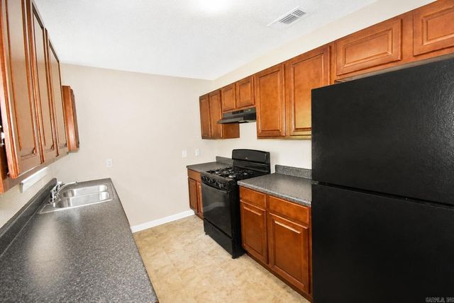 7325 Twin Oaks Road, Little Rock, AR 72209