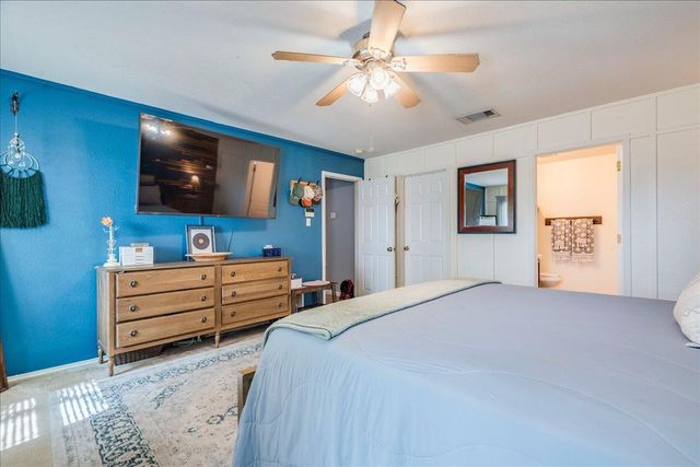 519 S Pauley DR, Hutto, TX 78634
