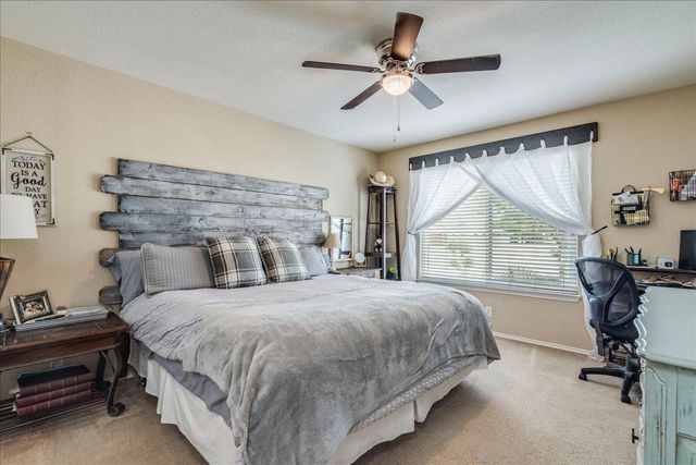519 S Pauley DR, Hutto, TX 78634