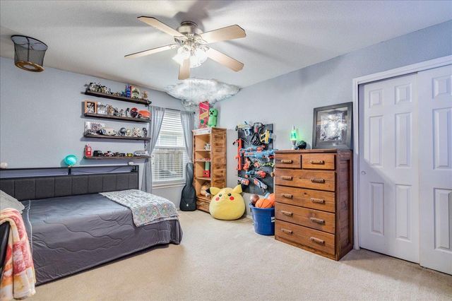 519 S Pauley DR, Hutto, TX 78634