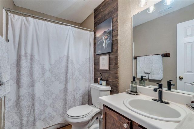 519 S Pauley DR, Hutto, TX 78634