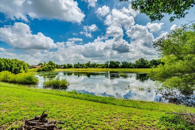 519 S Pauley DR, Hutto, TX 78634
