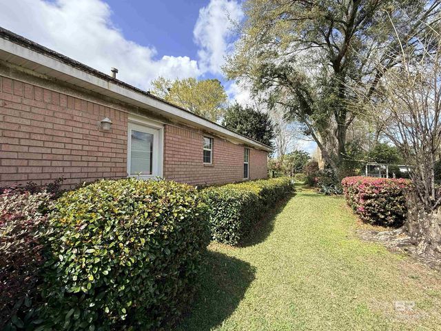 8869 Lea Brook Street, Fairhope, AL 36532