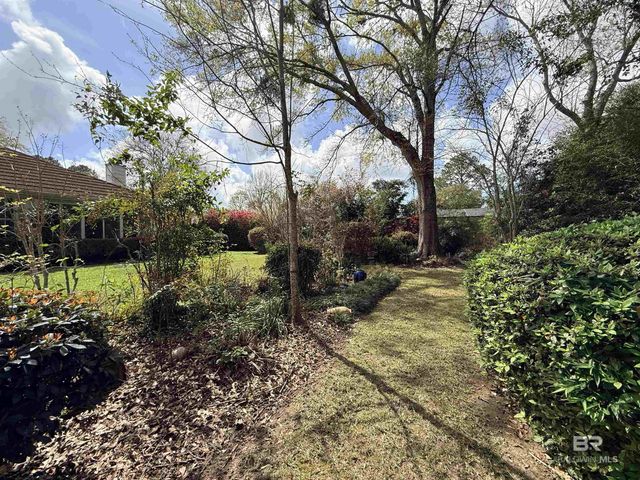 8869 Lea Brook Street, Fairhope, AL 36532