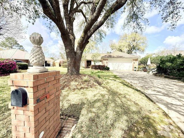 8869 Lea Brook Street, Fairhope, AL 36532