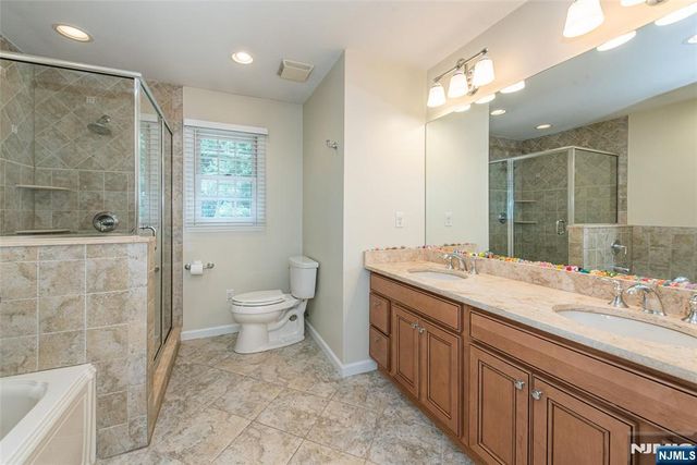 7 Natalie, West Caldwell, NJ 07006