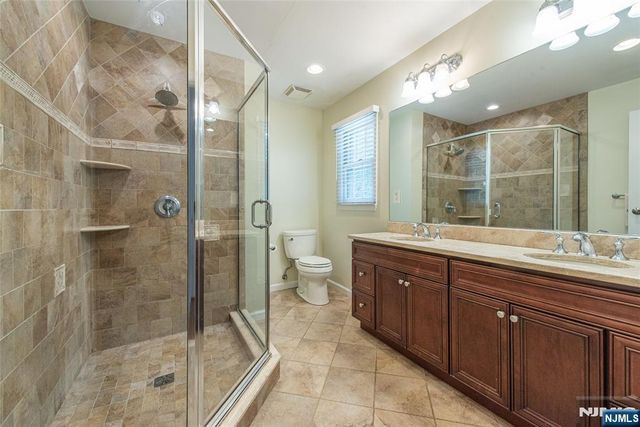 7 Natalie, West Caldwell, NJ 07006