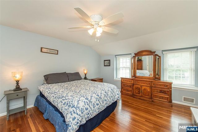 7 Natalie, West Caldwell, NJ 07006