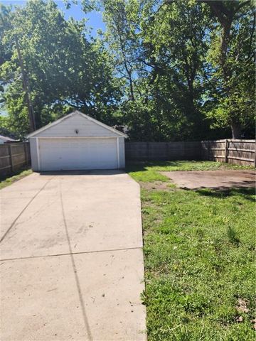 1412 S Logan Avenue, Independence, MO 64055