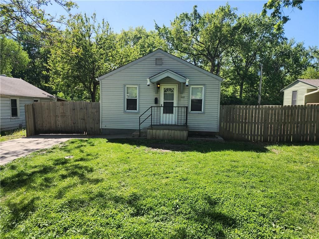 1412 S Logan Avenue, Independence, MO 64055