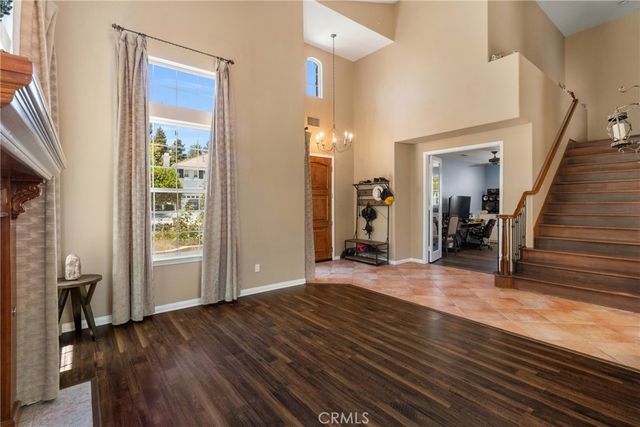 574 Oak Tree Court, Simi Valley, CA 93065