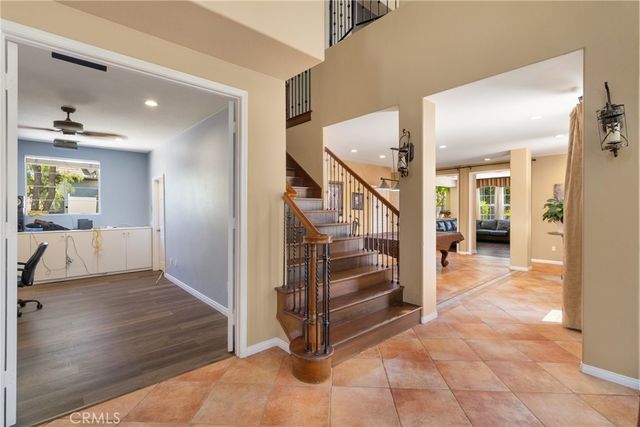 574 Oak Tree Court, Simi Valley, CA 93065