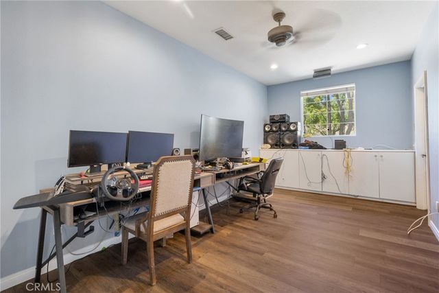 574 Oak Tree Court, Simi Valley, CA 93065
