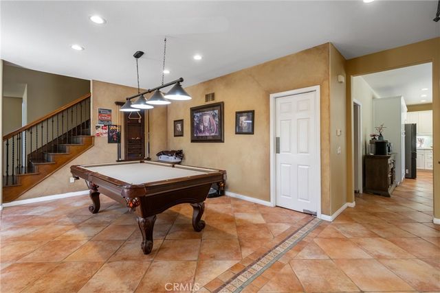 574 Oak Tree Court, Simi Valley, CA 93065