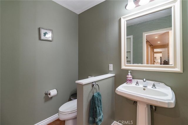 574 Oak Tree Court, Simi Valley, CA 93065