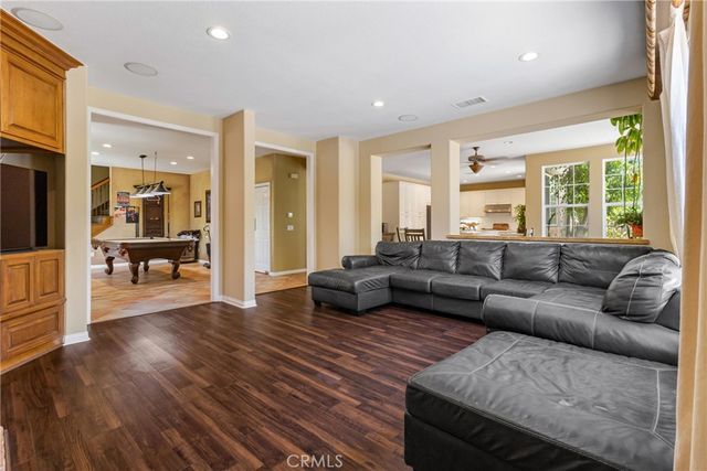 574 Oak Tree Court, Simi Valley, CA 93065