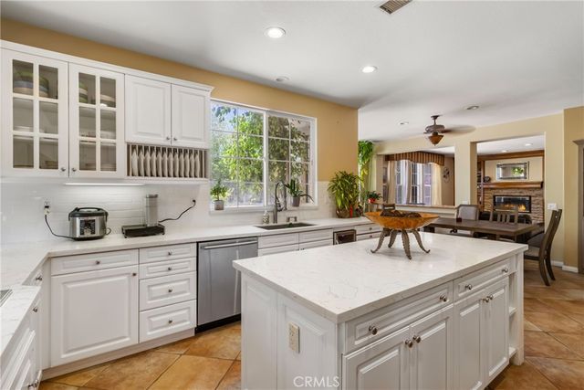 574 Oak Tree Court, Simi Valley, CA 93065