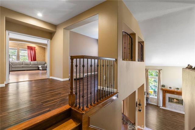 574 Oak Tree Court, Simi Valley, CA 93065