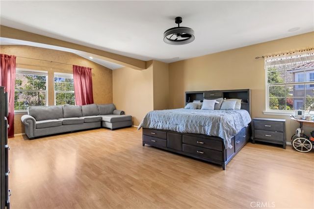 574 Oak Tree Court, Simi Valley, CA 93065