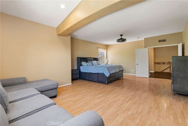 574 Oak Tree Court, Simi Valley, CA 93065