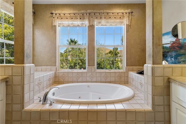 574 Oak Tree Court, Simi Valley, CA 93065