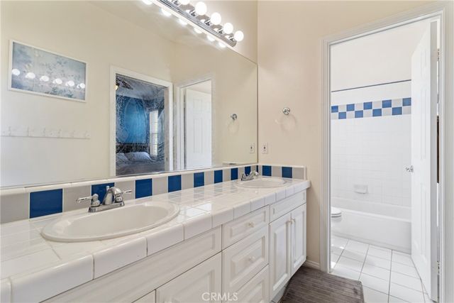 574 Oak Tree Court, Simi Valley, CA 93065