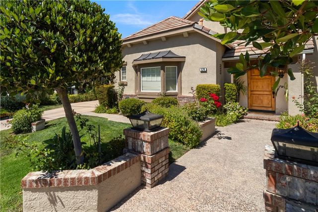 574 Oak Tree Court, Simi Valley, CA 93065