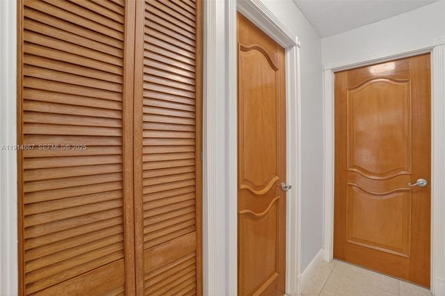 9835 SW 26th Ter, Miami, FL 33165