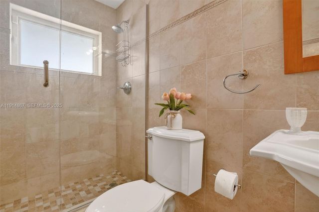 9835 SW 26th Ter, Miami, FL 33165