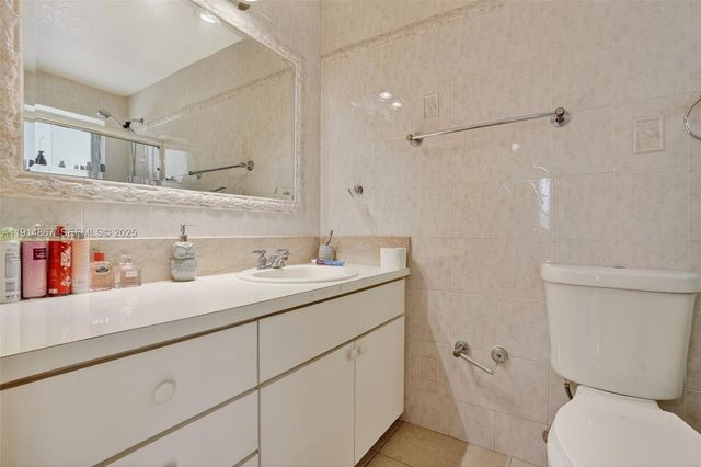 9835 SW 26th Ter, Miami, FL 33165