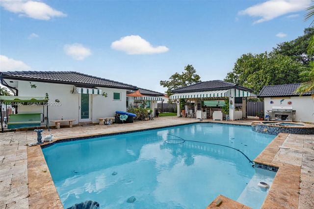 9835 SW 26th Ter, Miami, FL 33165