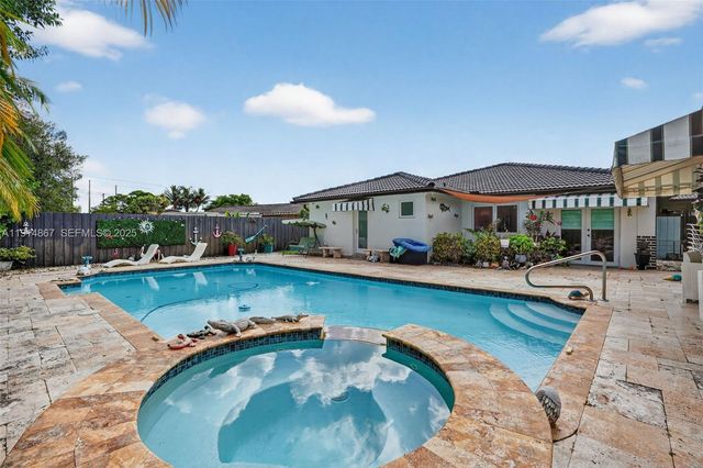 9835 SW 26th Ter, Miami, FL 33165