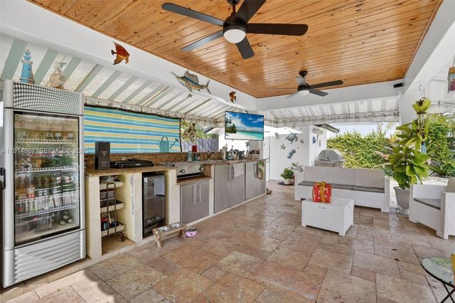 9835 SW 26th Ter, Miami, FL 33165