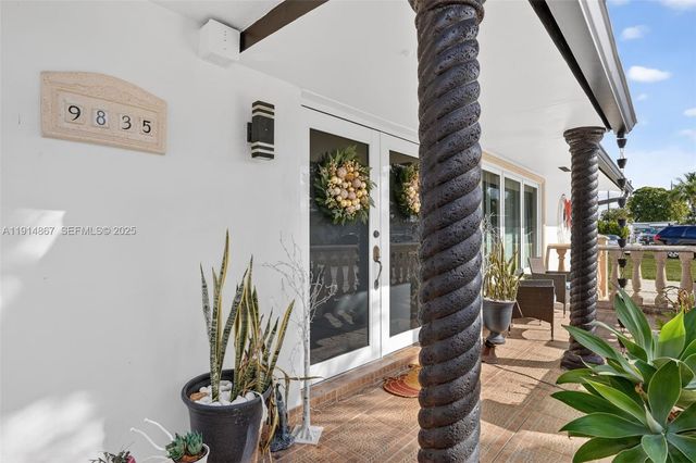 9835 SW 26th Ter, Miami, FL 33165