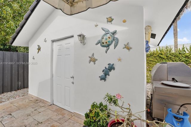 9835 SW 26th Ter, Miami, FL 33165