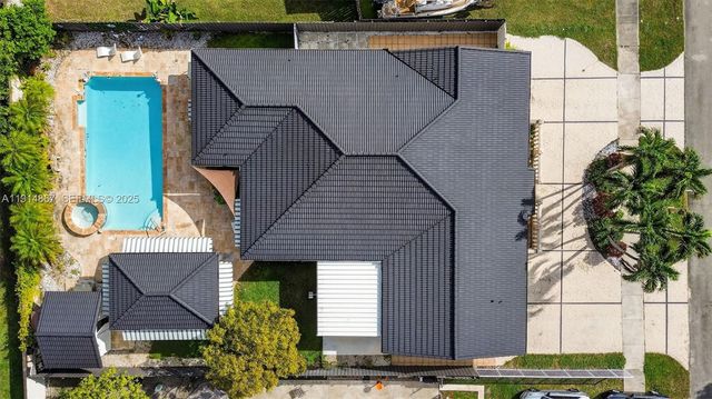 9835 SW 26th Ter, Miami, FL 33165