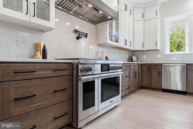 6511 IVY HILL DR, Mclean, VA 22101