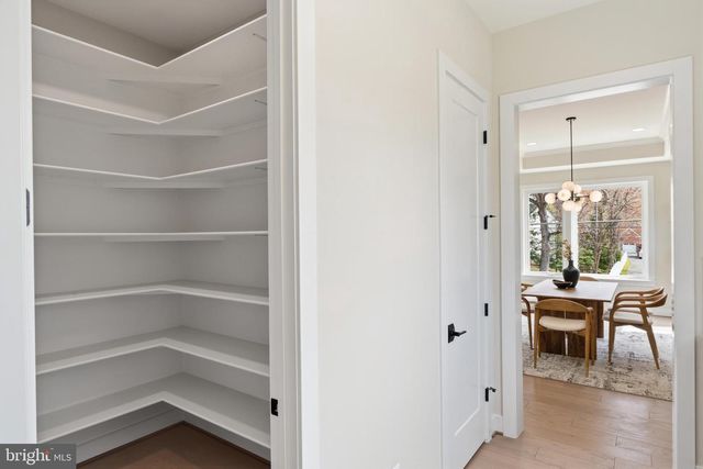 6511 IVY HILL DR, Mclean, VA 22101