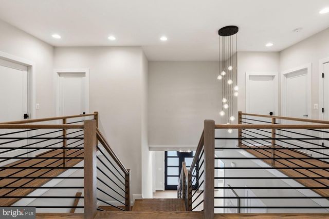 6511 IVY HILL DR, Mclean, VA 22101