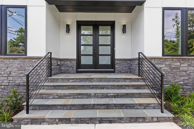 6511 IVY HILL DR, Mclean, VA 22101