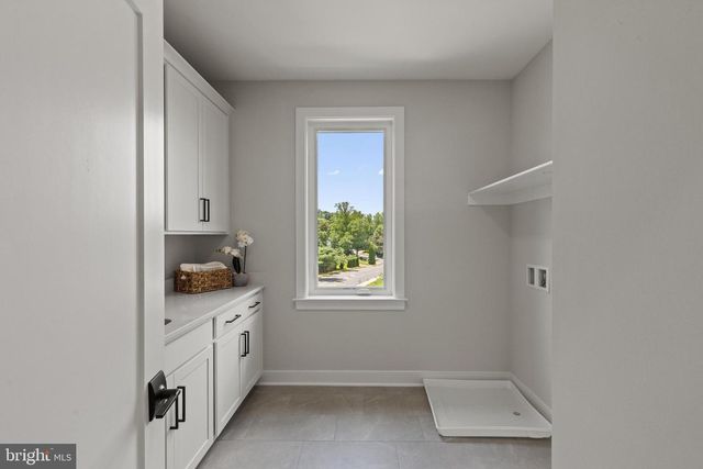 6511 IVY HILL DR, Mclean, VA 22101