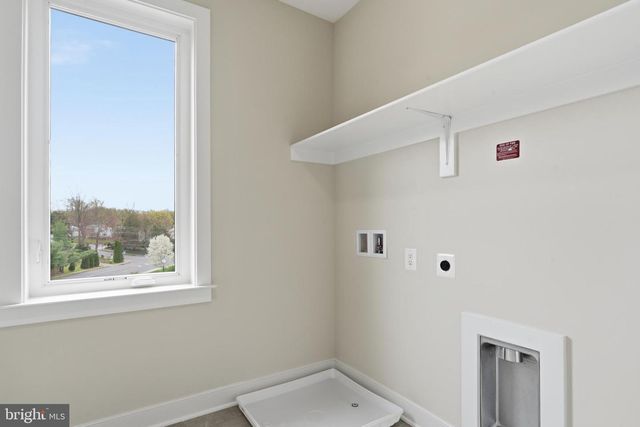 6511 IVY HILL DR, Mclean, VA 22101