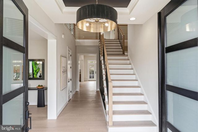 6511 IVY HILL DR, Mclean, VA 22101