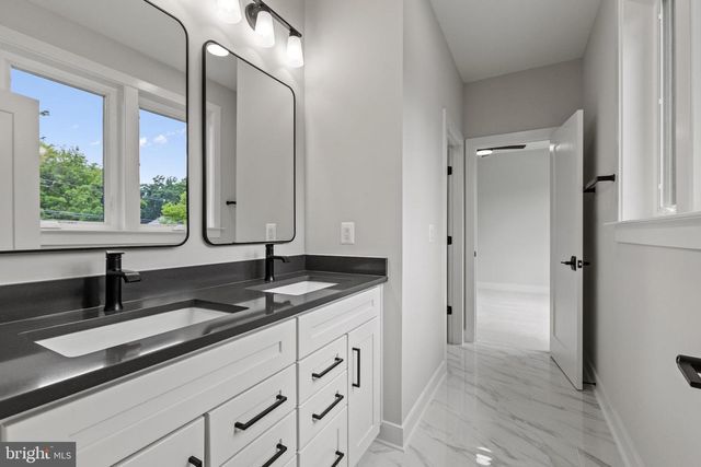 6511 IVY HILL DR, Mclean, VA 22101