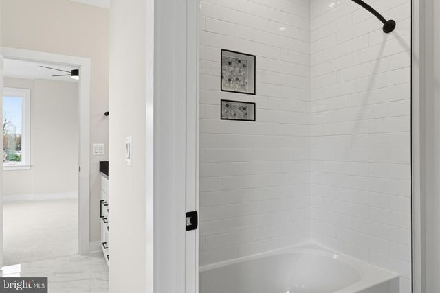 6511 IVY HILL DR, Mclean, VA 22101