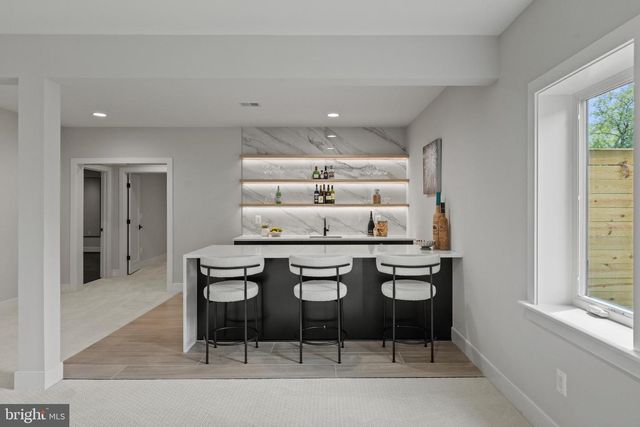 6511 IVY HILL DR, Mclean, VA 22101