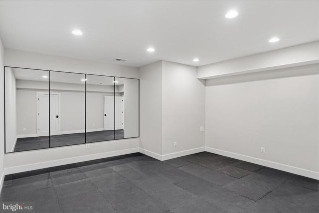 6511 IVY HILL DR, Mclean, VA 22101